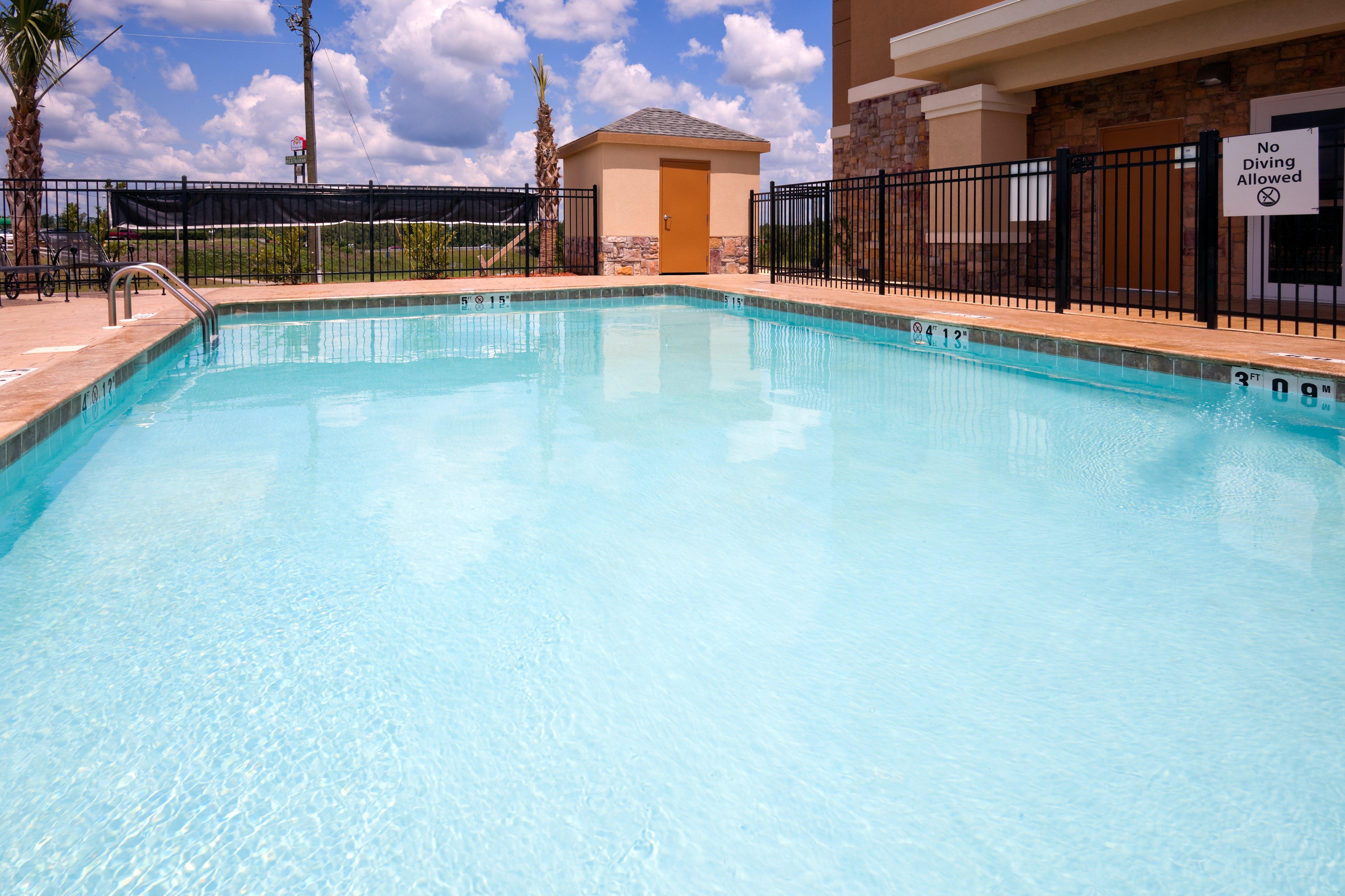 Holiday Inn Express Atmore By Ihg Exterior photo